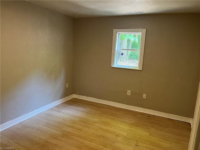 911 17th Street, Winston-salem, NC 27105