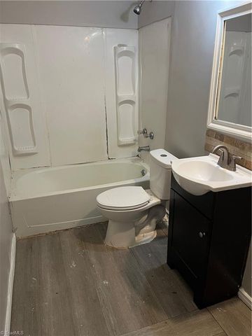 911 17th Street, Winston-salem, NC 27105