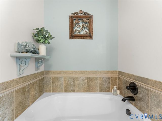 8151 Hidden Valley Ct, Amelia, VA 23002