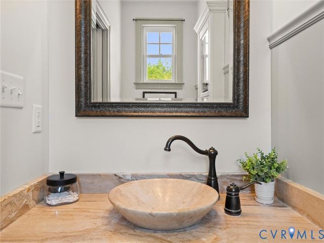 8151 Hidden Valley Ct, Amelia, VA 23002
