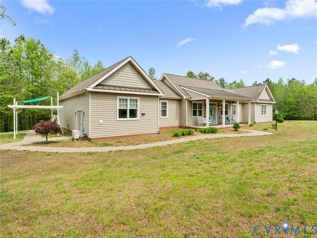 8151 Hidden Valley Ct, Amelia, VA 23002