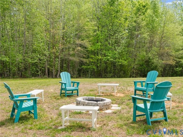 8151 Hidden Valley Ct, Amelia, VA 23002