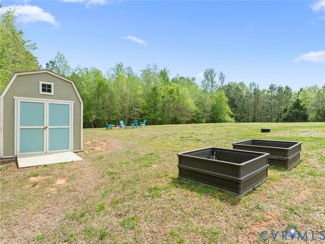 8151 Hidden Valley Ct, Amelia, VA 23002