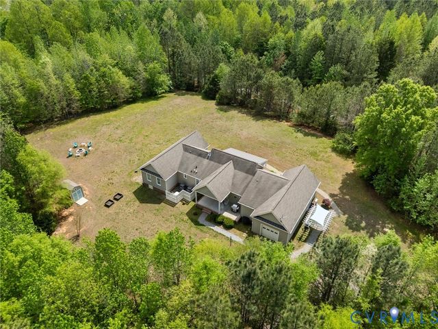 8151 Hidden Valley Ct, Amelia, VA 23002