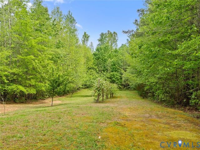 8151 Hidden Valley Ct, Amelia, VA 23002