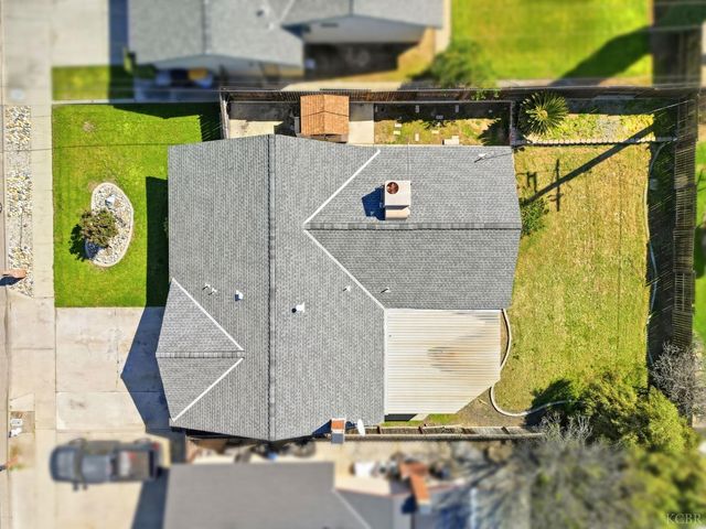 975 Salem Drive, Hanford, CA 93230