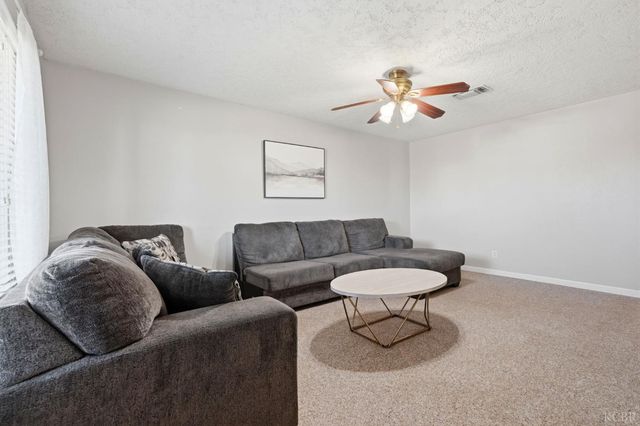 975 Salem Drive, Hanford, CA 93230