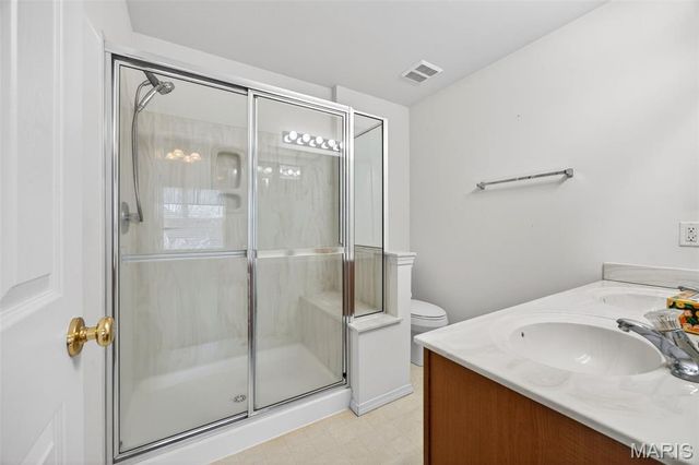 149 Bayhill Village Drive, O'fallon, MO 63368