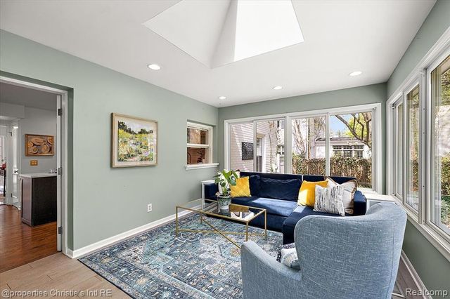 234 Lincoln Road, Grosse Pointe, MI 48230