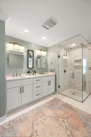 234 Lincoln Road, Grosse Pointe, MI 48230