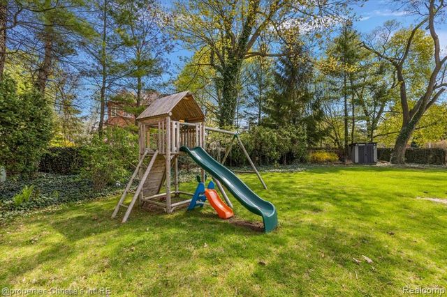 234 Lincoln Road, Grosse Pointe, MI 48230
