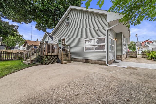 2516 71st STREET, Kenosha, WI 53143