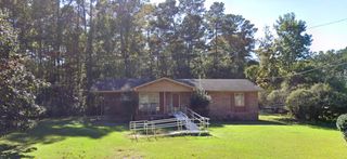 7077 Pleasant Hill Dr., Hemingway, SC 29554