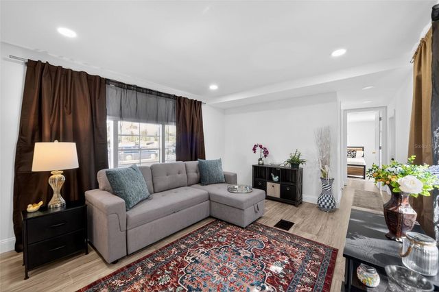 2944 PALM CIRCLE, Haines City, FL 33844