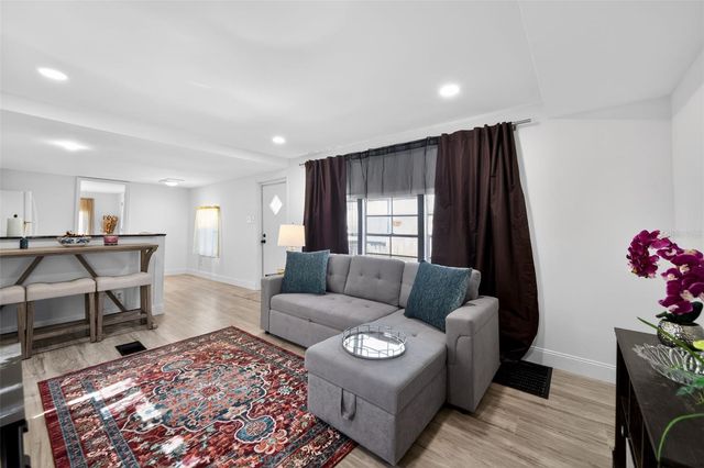 2944 PALM CIRCLE, Haines City, FL 33844