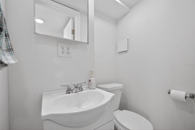 2944 PALM CIRCLE, Haines City, FL 33844