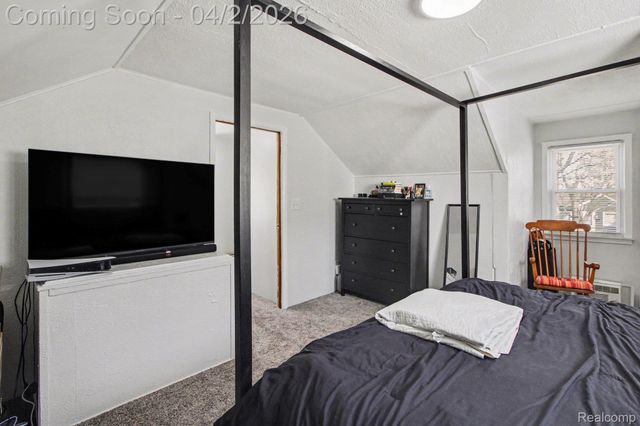 24341 Parklawn Street, Oak Park, MI 48237