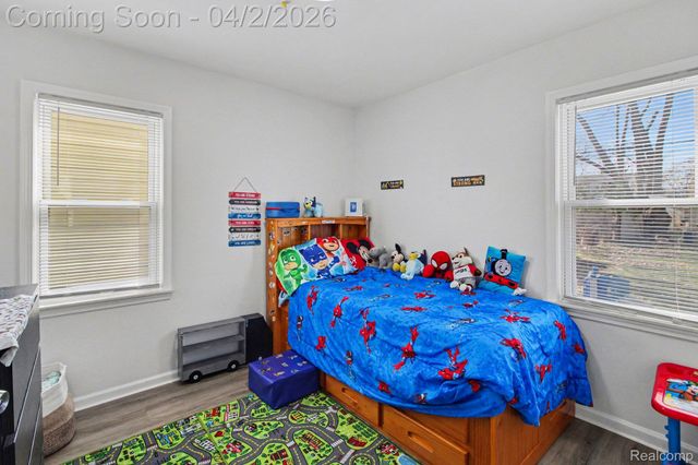 24341 Parklawn Street, Oak Park, MI 48237