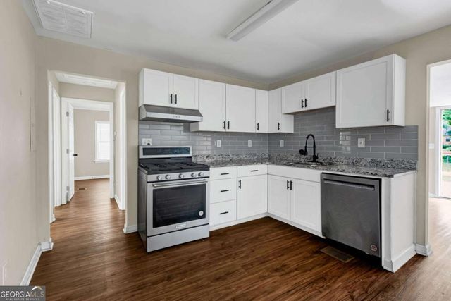 5164 Phillips Drive, Forest Park, GA 30297