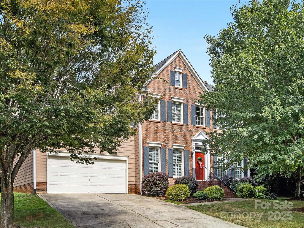 6825 Fairway Point Drive, Charlotte, NC 28269
