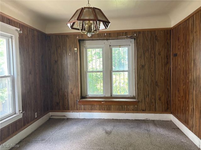 9921 Hampden Avenue, Cleveland, OH 44108