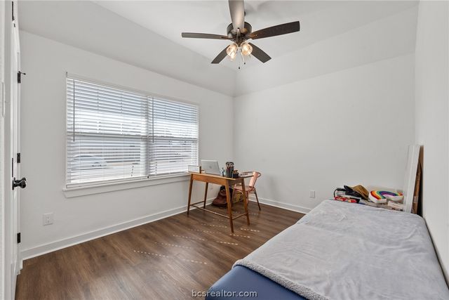 3165 Charge Lane, Bryan, TX 77808