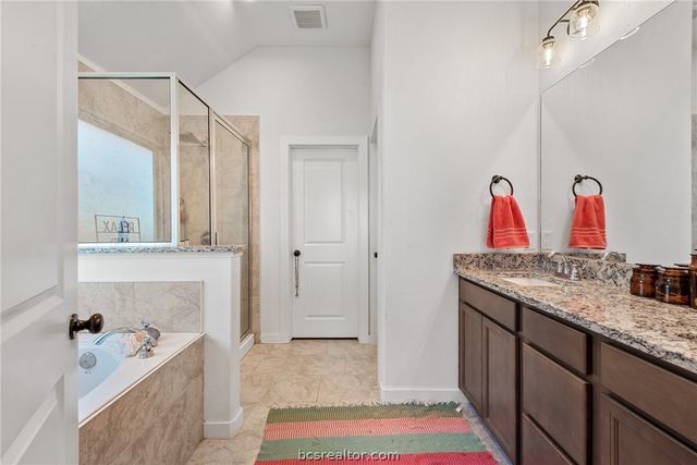 3165 Charge Lane, Bryan, TX 77808