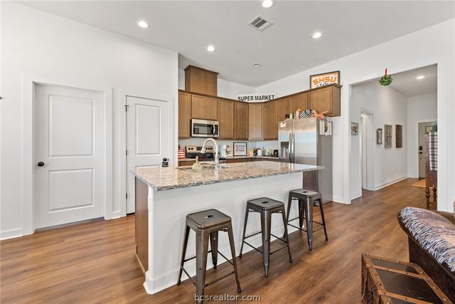 3165 Charge Lane, Bryan, TX 77808