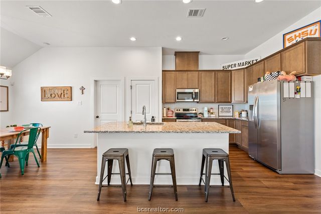 3165 Charge Lane, Bryan, TX 77808