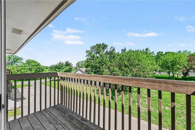 1310 NW Valley Woods Court, Grain Valley, MO 64029