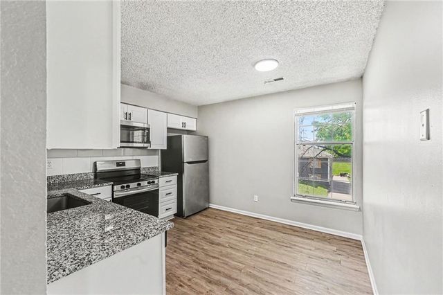 1310 NW Valley Woods Court, Grain Valley, MO 64029