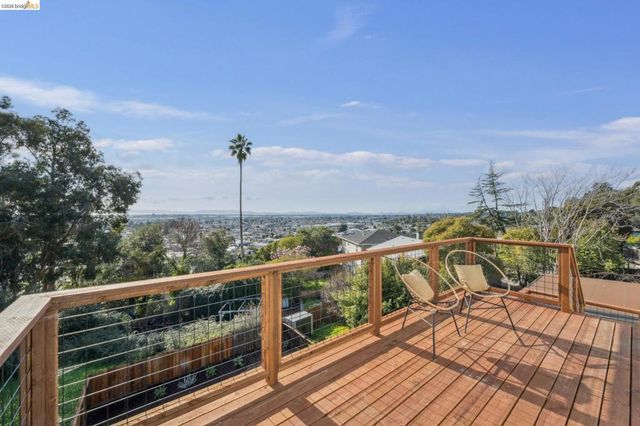 7807 7807 Outlook Ave, Oakland, CA 94605