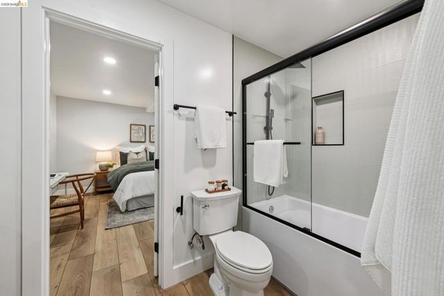 7807 7807 Outlook Ave, Oakland, CA 94605