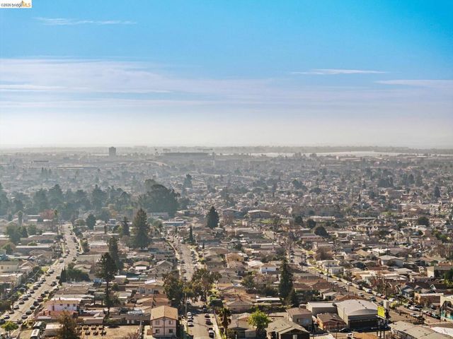 7807 7807 Outlook Ave, Oakland, CA 94605