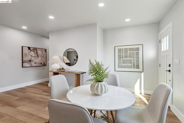 7807 7807 Outlook Ave, Oakland, CA 94605