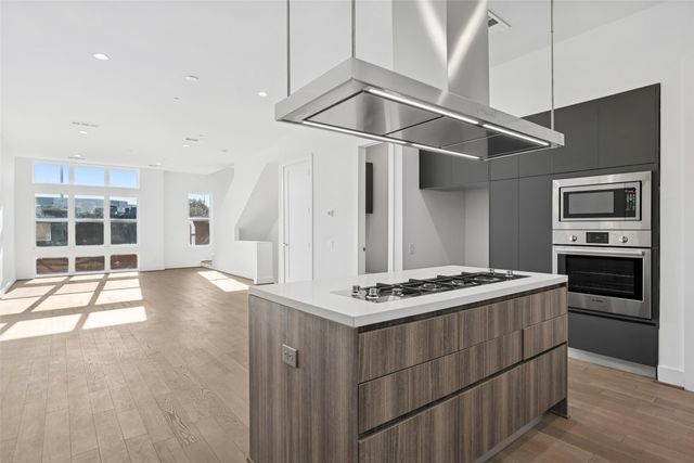 3040 Chimes Street, Dallas, TX 75219