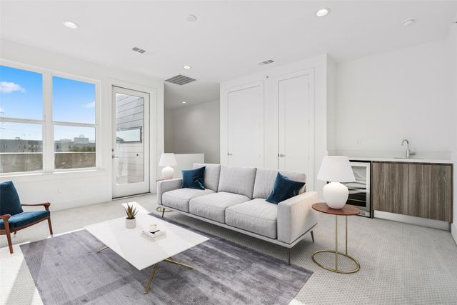 3040 Chimes Street, Dallas, TX 75219