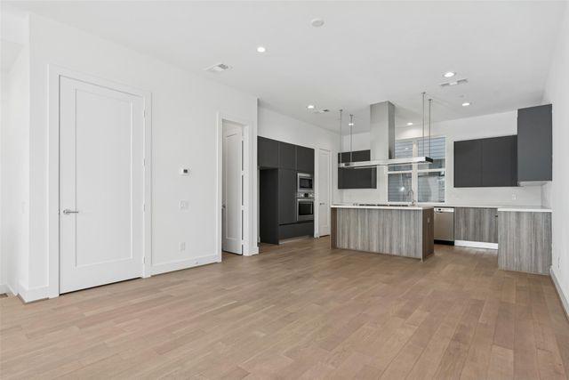 3040 Chimes Street, Dallas, TX 75219