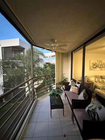 3138 Via Poinciana 317, Lake Worth, FL 33467