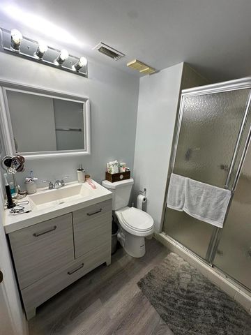 3138 Via Poinciana 317, Lake Worth, FL 33467