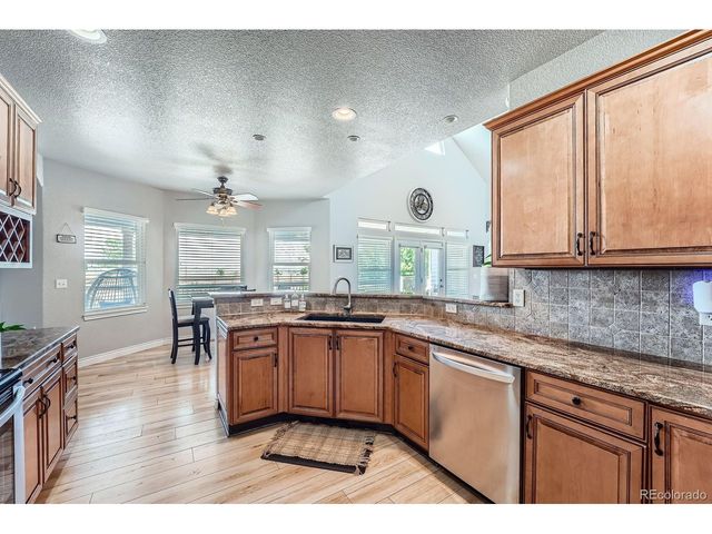 705 Antelope Dr W, Bennett, CO 80102