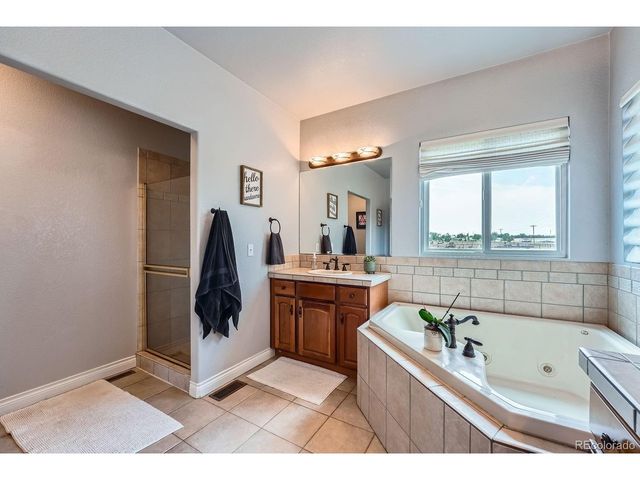 705 Antelope Dr W, Bennett, CO 80102