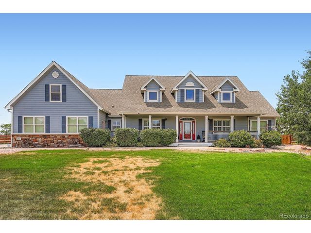 705 Antelope Dr W, Bennett, CO 80102