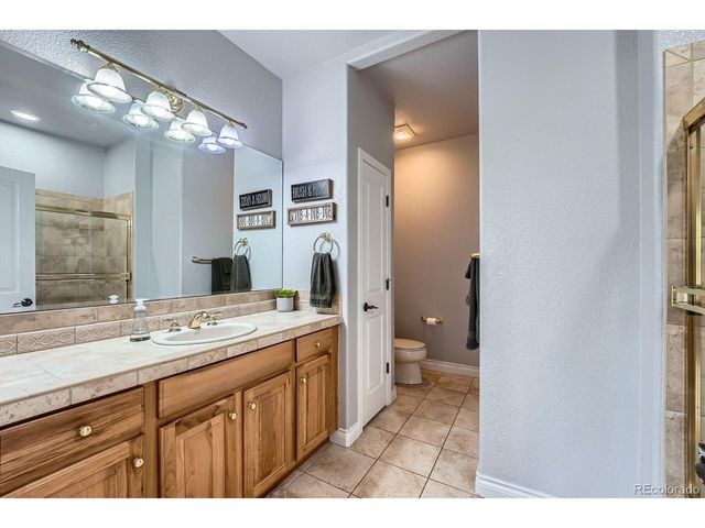 705 Antelope Dr W, Bennett, CO 80102