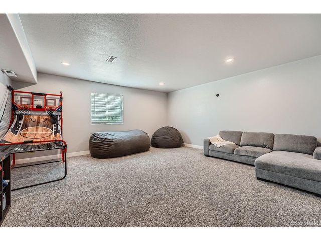 705 Antelope Dr W, Bennett, CO 80102