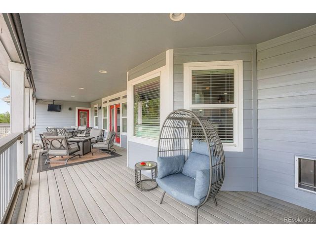 705 Antelope Dr W, Bennett, CO 80102