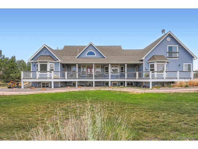 705 Antelope Dr W, Bennett, CO 80102