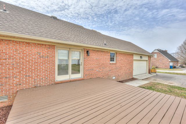 874 Doak Rd, Manchester, TN 37355