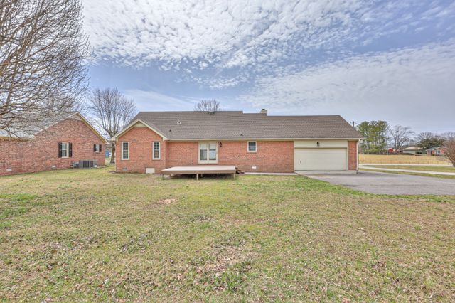 874 Doak Rd, Manchester, TN 37355