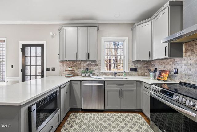 1013 Edenburghs Keep Drive, Knightdale, NC 27545